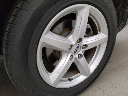 Used 2018 Ford Explorer XLT FWD image 31