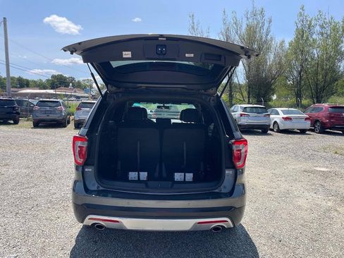 Used 2016 Ford Explorer XLT w/ Equipment Group 202A AWD/4WD image 27