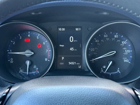 Used 2022 Toyota C-HR XLE image 24