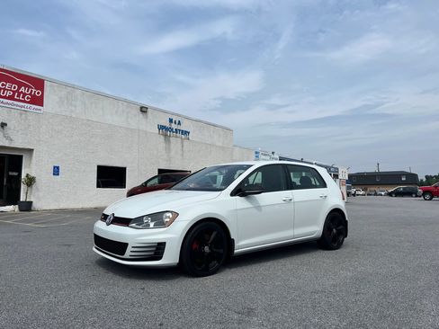 Used 2016 Volkswagen GTI S FWD image 5