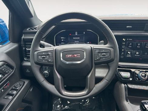 Used 2024 GMC Sierra 1500 AT4 w/ Technology Package AWD/4WD image 13