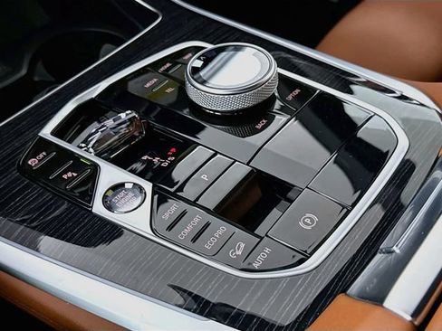 New 2026 BMW X5 M60i AWD/4WD image 17