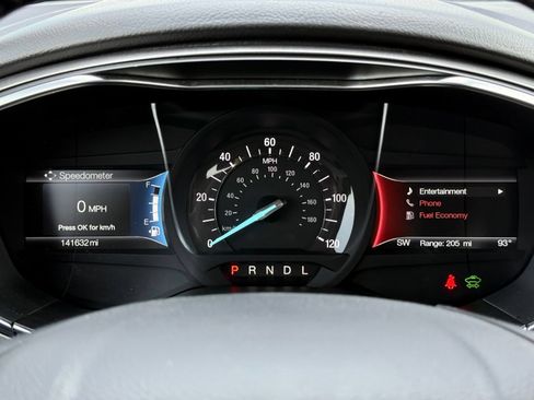 Used 2018 Ford Fusion SE w/ Equipment Group 602A FWD image 27
