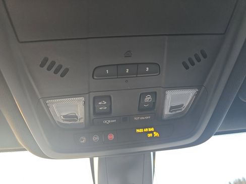 Used 2022 Chevrolet Blazer RS w/ Enhanced Convenience Package image 35