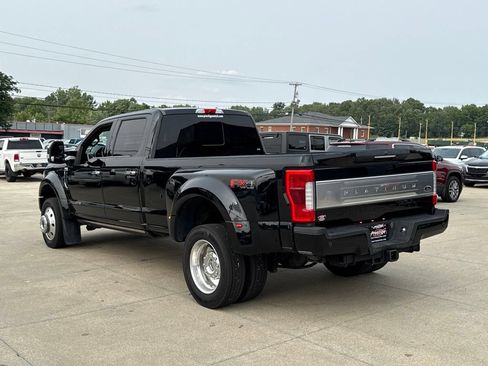 Used 2017 Ford F450 Platinum w/ Platinum Ultimate Package AWD/4WD image 4
