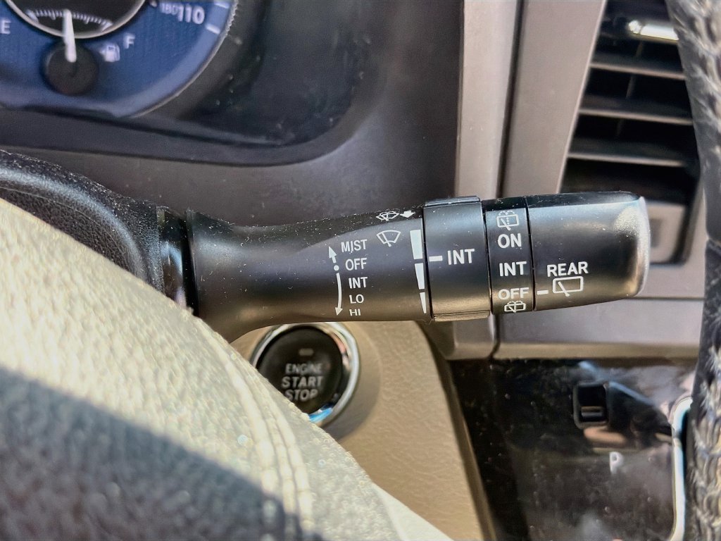 Used 2016 Toyota Sienna XLE FWD image 21