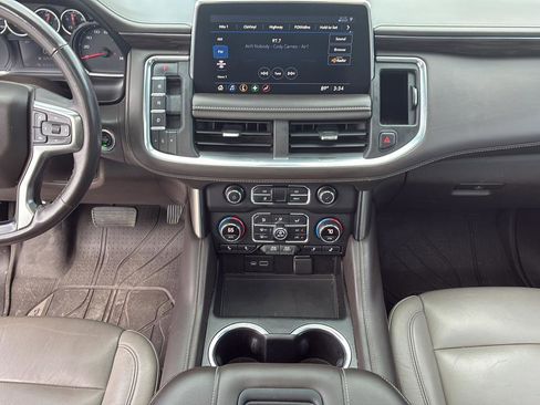 Used 2021 Chevrolet Tahoe LT w/ LT Signature Package RWD image 32