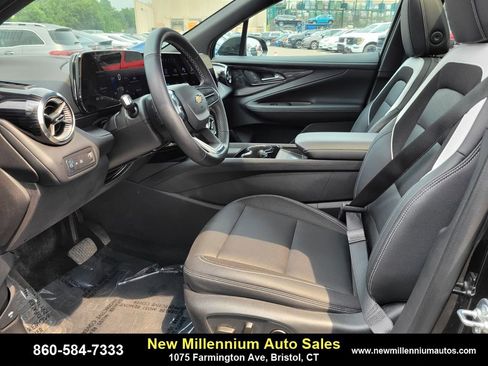 Used 2024 Chevrolet Blazer EV LT image 18