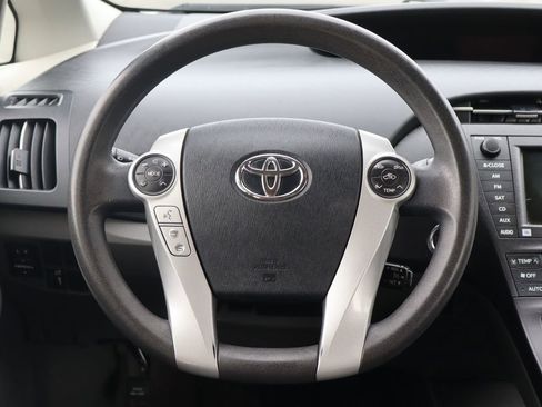 Used 2010 Toyota Prius Three FWD image 18