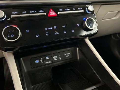 Used 2025 Hyundai Tucson SEL AWD/4WD image 16