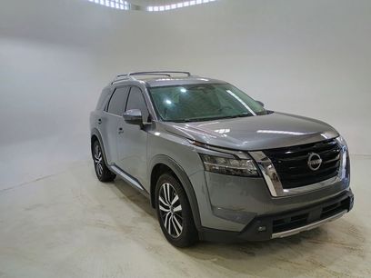 Used 2023 Nissan Pathfinder Platinum