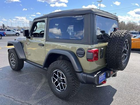 Used 2025 Jeep Wrangler Rubicon w/ Convenience Group image 5
