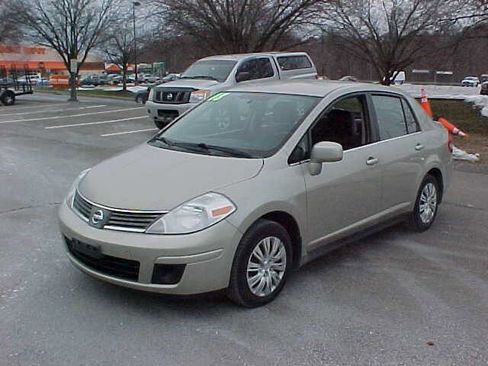 Used 2008 Nissan Versa 1.8 S w/ PWR Pkg image 3