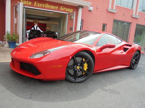 Used 2017 Ferrari 488 GTB RWD image 40