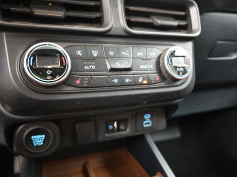 Used 2022 Ford Maverick Lariat w/ Lariat Luxury Package image 14