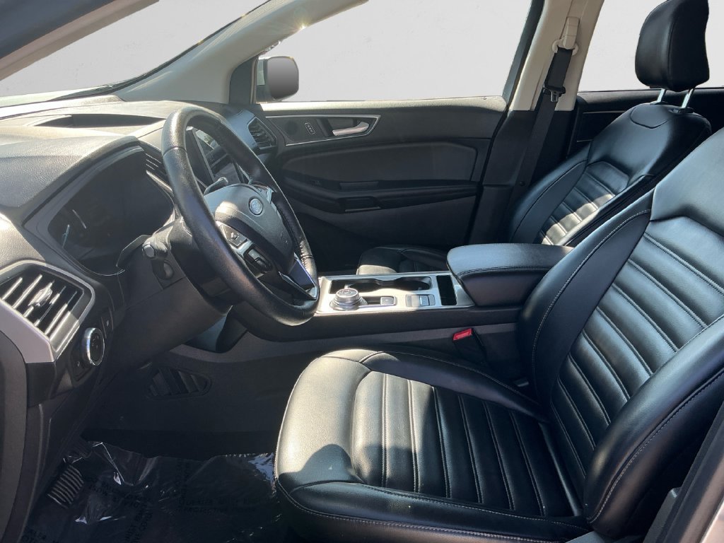 Used 2024 Ford Edge SEL AWD/4WD image 9