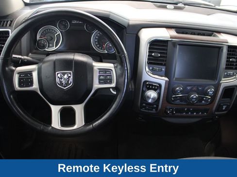 Used 2017 RAM 1500 Laramie w/ Convenience Group AWD/4WD image 7