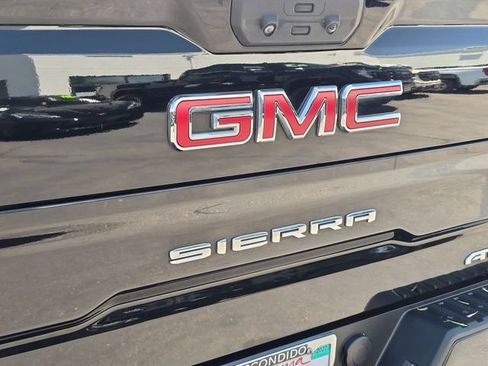 Used 2023 GMC Sierra 1500 AT4 w/ AT4 Premium Package AWD/4WD image 33