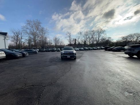 Used 2025 Chevrolet Equinox LT image 15