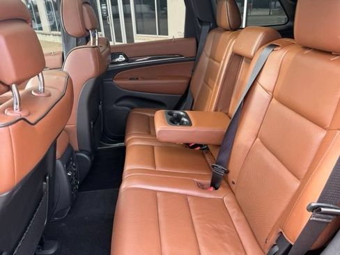 Used 2020 Jeep Grand Cherokee Overland AWD/4WD image 17