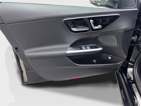 Used 2024 Mercedes-Benz C 300 C 300 image 30