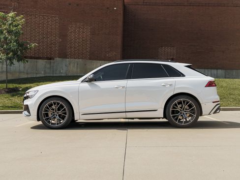 Used 2023 Audi SQ8 Prestige AWD/4WD image 6