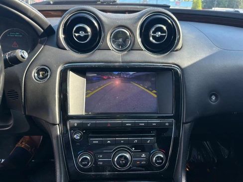 Used 2014 Jaguar XJ L Portfolio image 12