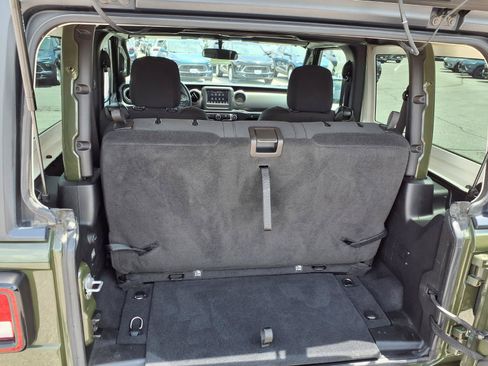 Used 2021 Jeep Wrangler Sport AWD/4WD image 26