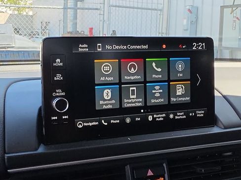 Used 2025 Honda Pilot Touring image 13
