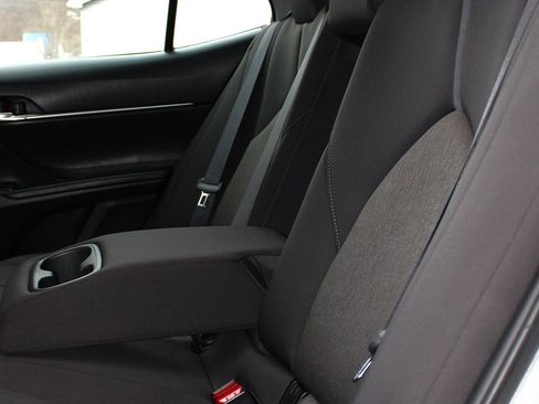 Used 2024 Toyota Camry LE image 18