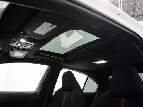 Used 2025 Toyota Corolla SE w/ SE Premium Package image 11