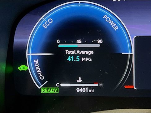 Used 2025 Toyota Camry XLE AWD/4WD image 12