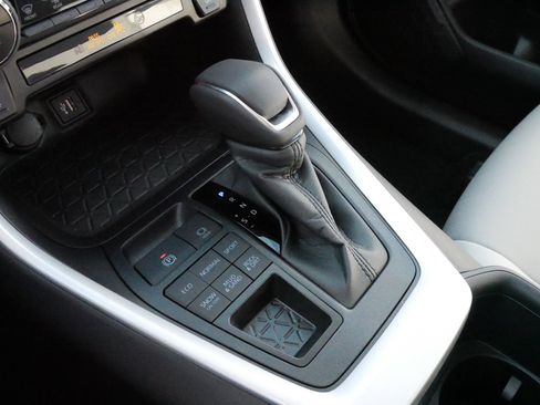 Certified 2025 Toyota RAV4 XLE Premium image 24