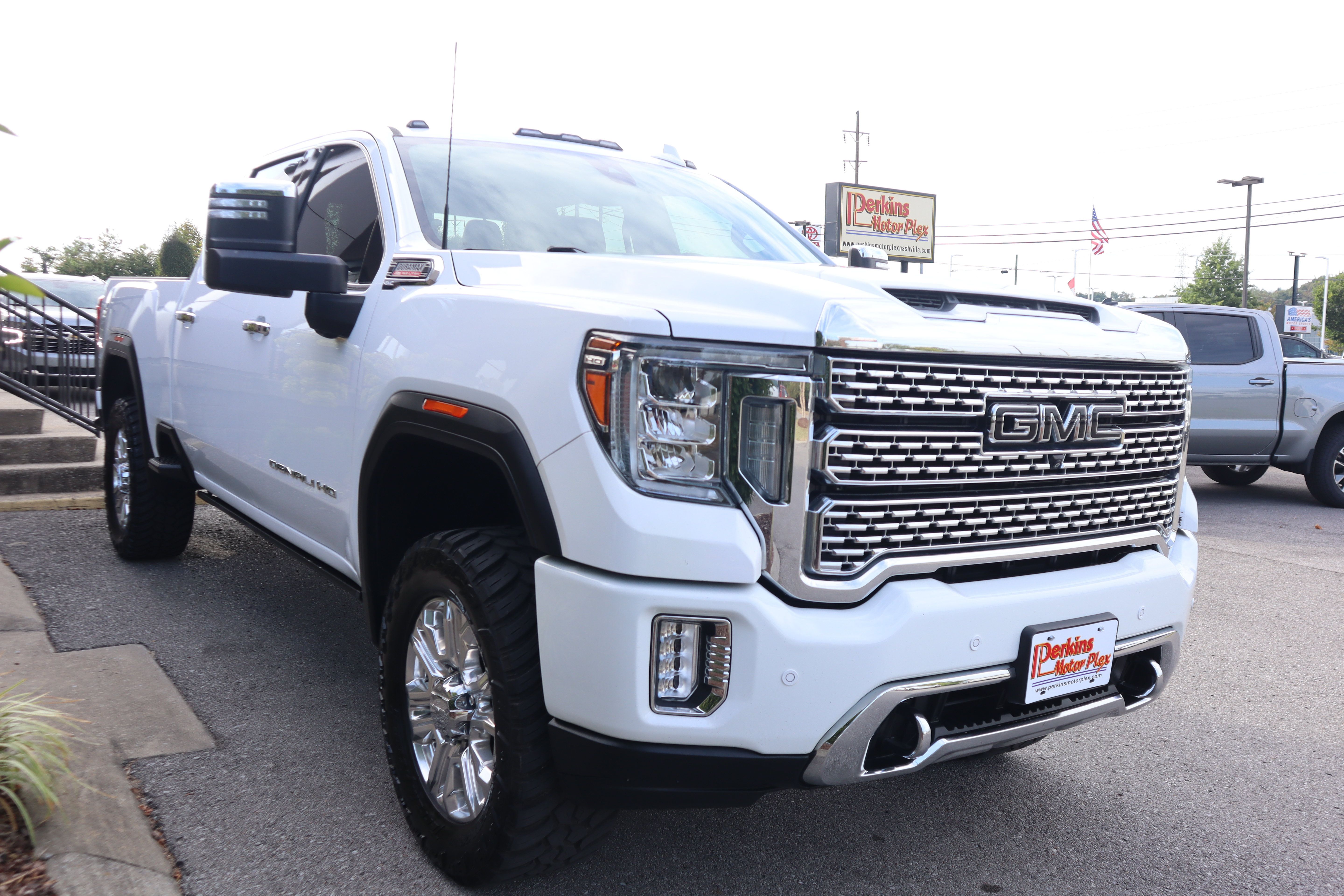 Used 2020 GMC Sierra 2500 Denali w/ Denali Ultimate Package AWD/4WD image 5