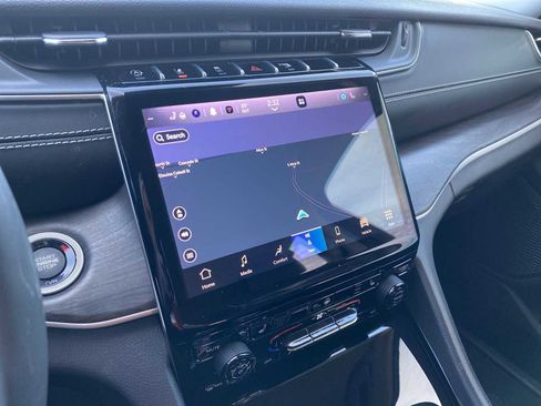 Certified 2023 Jeep Grand Cherokee Limited w/ Black Appearance Package image 30