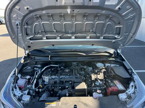 Used 2025 Toyota Corolla LE image 31