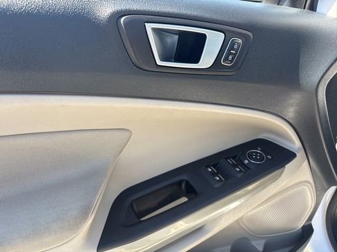Used 2018 Ford EcoSport SE w/ SE Convenience Package FWD image 11
