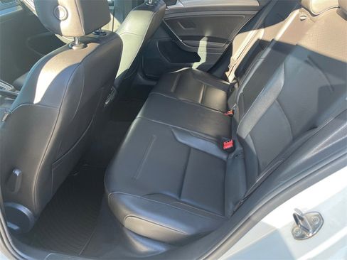 Used 2015 Volkswagen Golf TDI SE w/ Lighting Package image 19