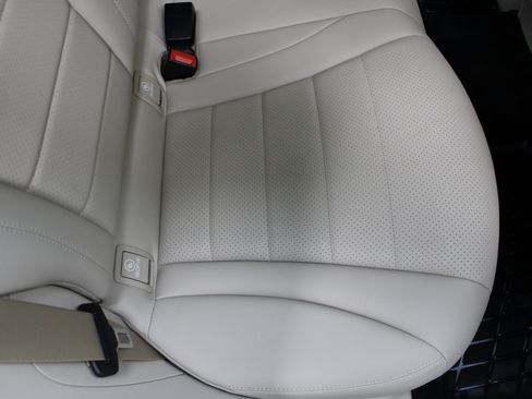 Used 2022 Mercedes-Benz GLC 300 4MATIC image 26