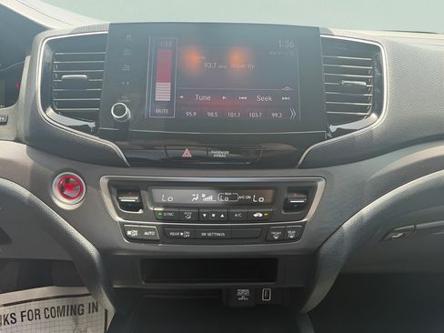 Certified 2023 Honda Ridgeline Sport image 34
