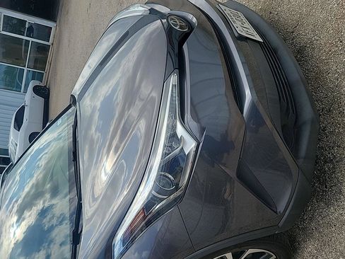Used 2019 Toyota C-HR XLE image 10