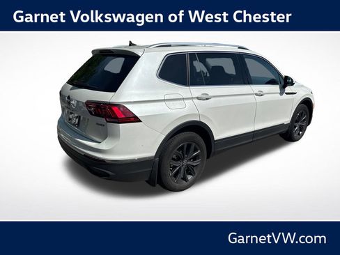 Used 2023 Volkswagen Tiguan SE w/ Panoramic Sunroof Package AWD/4WD image 5