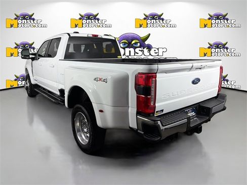 Used 2024 Ford F450 Lariat w/ Camper Package image 7