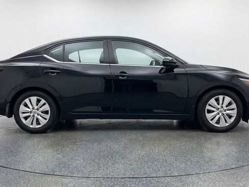 Used 2025 Nissan Sentra S FWD image 11