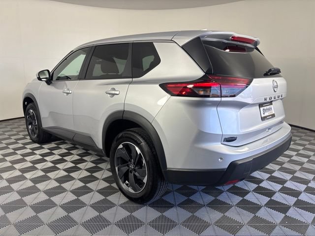 Used 2025 Nissan Rogue SV FWD image 39