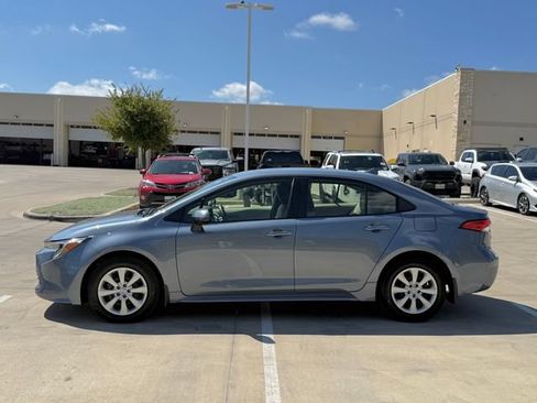 Used 2026 Toyota Corolla LE FWD image 7