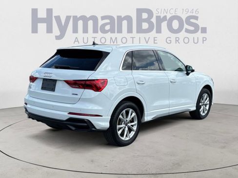 Used 2022 Audi Q3 2.0T Premium Plus w/ Premium Plus Package image 3