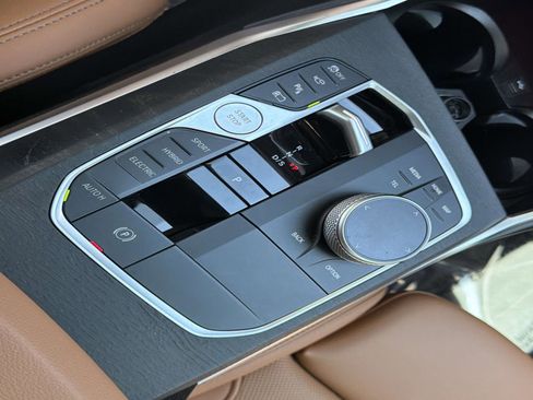 Used 2024 BMW 330e RWD image 24
