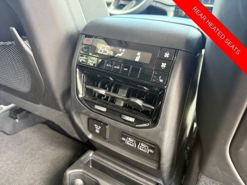 Used 2023 Jeep Grand Cherokee L Limited AWD/4WD image 28