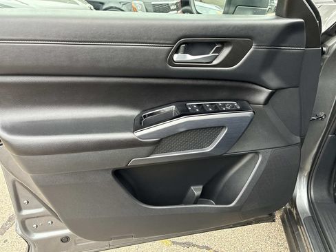 Certified 2025 Nissan Pathfinder SL AWD/4WD image 22